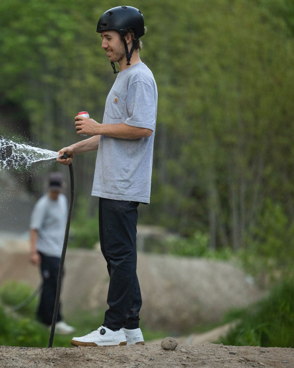 Dialed for flat pedal performance. A reinforced shank, revised BOA closure, and quick-dry upper make the GRIPD GF800 your go-to shoe 👟 shima.no/3f4

#ShimanoMTB