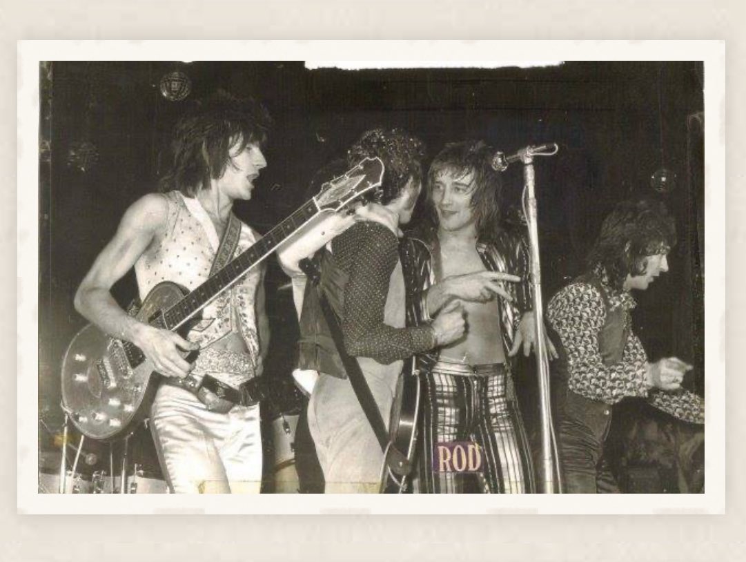 TheOfficialFaces (@official_faces) on Twitter photo Happy Faces Friday 😎
What Faces songs are we all listening to today?
•
•
•
#faces #facesfriday #rodstewart #sirrodstewart #ronniewood #ronnielane #kenneyjones #ianmclagan #rocknroll Happy Faces Friday 😎
What Faces songs are we all listening to today?
•
•
•
#faces #facesfriday #rodstewart #sirrodstewart #ronniewood #ronnielane #kenneyjones #ianmclagan #rocknroll
