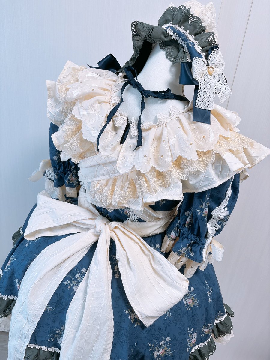 pppshake's tweet photo. ♡コスプレい衣装
東方Project
十六夜咲夜
アンティークドールっぽいアレンジ衣装です✨
コットンレースたっぷりふわふわです
こちらお譲り先探しておりますのでお気軽にDMにてお問い合わせ下さい！
#お譲り先募集
#東方project
#しゃけ製 https://t.co/4vEuWBvkeO