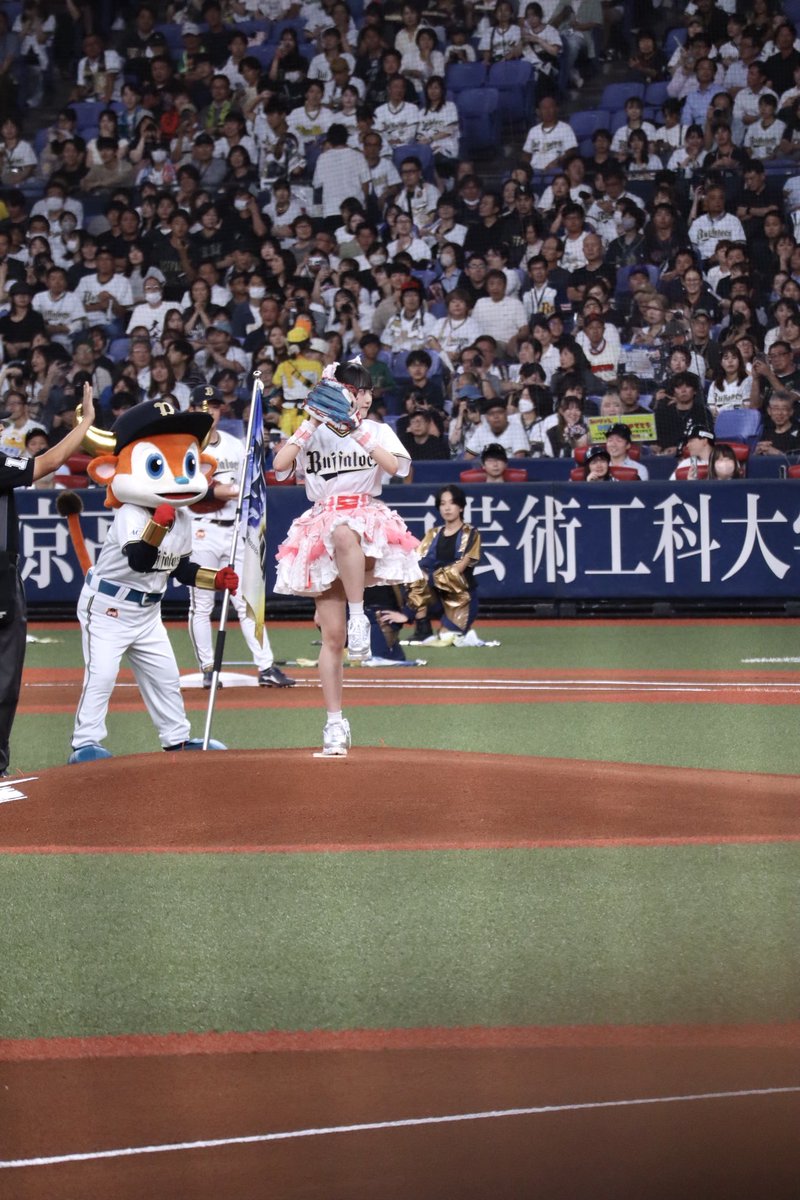 MCL_hinano's tweet image. 京セラドーム大阪で始球式するアイドル！✨✨