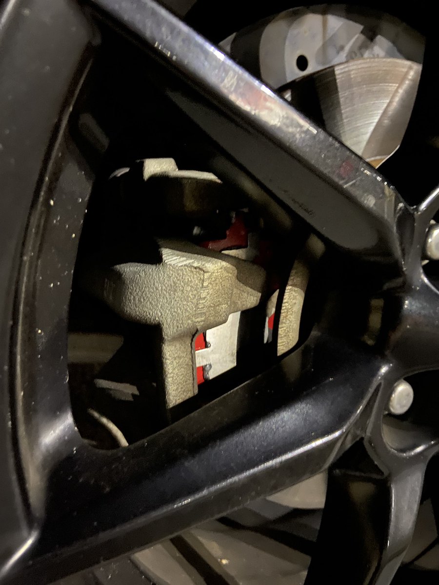 NDさんが帰ってきました
レリーズシリンダーとフルードとついでのパット交換...
オートエクゼの赤いやつ
やっぱ違うっすわ(プラシーボ)
一瞬しか乗ってねぇので、これからに期待ですね〜