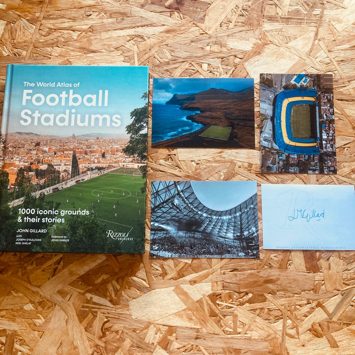 ✨ 𝐆𝐈𝐕𝐄𝐀𝐖𝐀𝐘

Happy publication week to THE WORLD ATLAS OF FOOTBALL STADIUMS [<a href="/Rizzoli_Books/">Rizzoli Publications</a>]

We've got ONE copy with author-signed bookplate and postcard set to give away.

To win, RT this and tag two friends!

Ends Sunday eve

Book info ➡️ stanchionbooks.com/products/the-w…