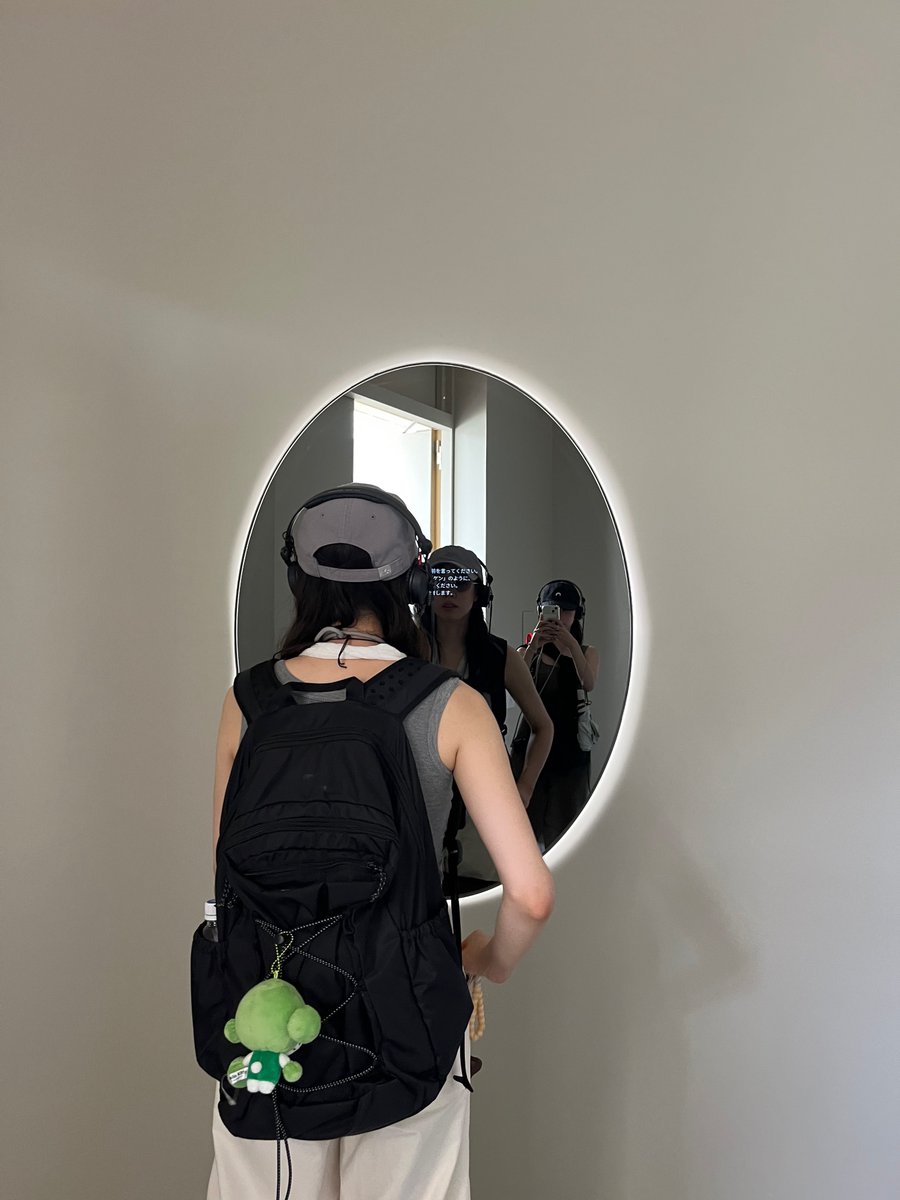 n_o_u__'s tweet image. 万博のWomen’s Pavilionは政府とカルティエの共同出展。予約無しで入れる!館内では3人の女性の人生を体験する扉が用意されていて、どれに進むかはランダム。私は吉本ばななさんの物語だった。演出の没入感もあり、パビリオン内の言葉はどれも素敵だった‥