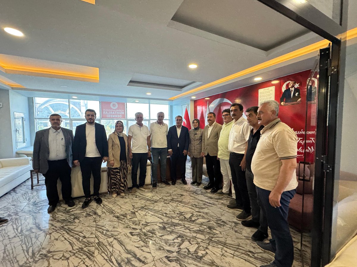 **AK Parti Şanlıurfa Milletvekilimiz, Genel Merkez Çevre, Şehircilik ve İklim Değişikliği Komisyonu Başkan Yardımcısı Sayın Cevahir Asuman Yazmacı ve AK Parti İlçe Başkanımız Sayın Muzaffer Cengiz Özaydın’ın katılımıyla;
bugün ilçemizde gerçekleştirilen Türkiye Yüzyılı