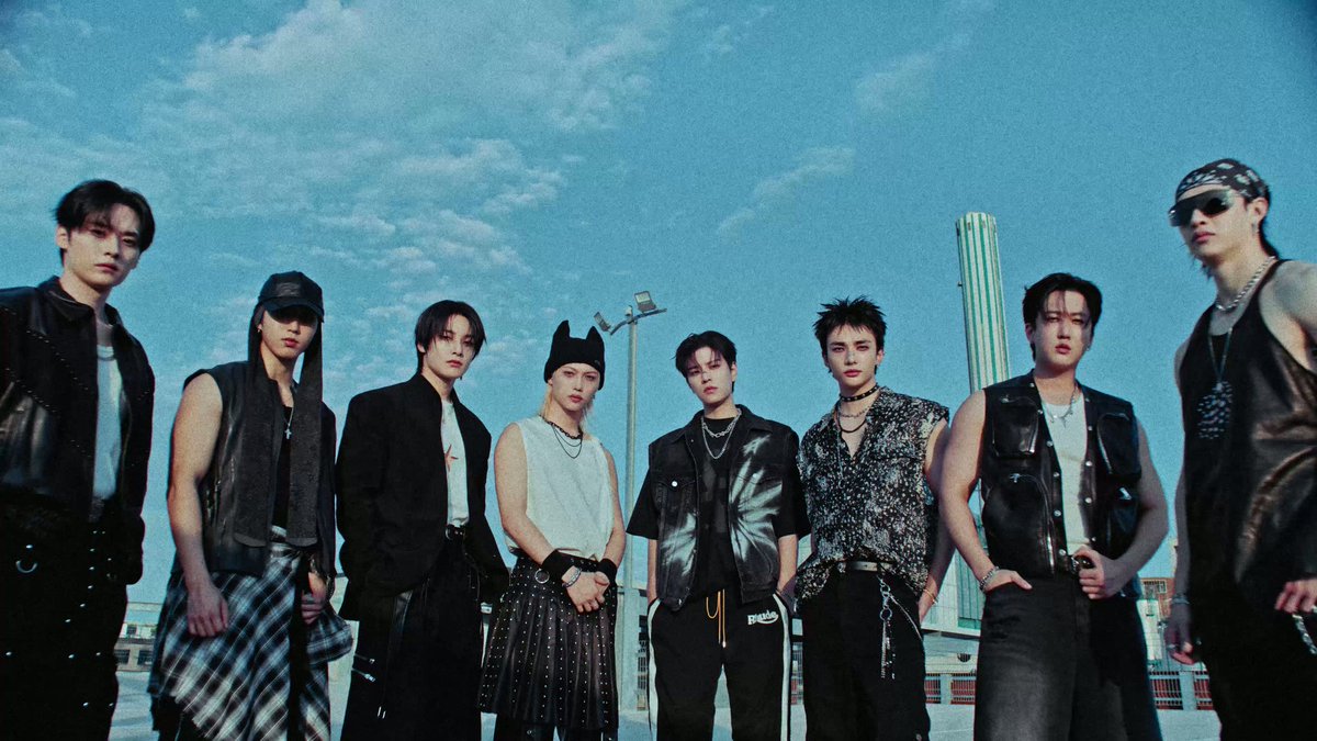 Sekizine birden asik oldum