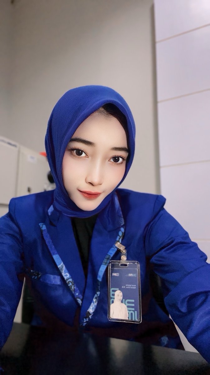isabella_aurel's tweet photo. Kinerja keuangan BRI pada Triwulan II (Q2) 2025 mencatat laba bersih sebesar Rp 26,53 triliun dan pertumbuhan aset sebesar 6,5% secara tahunan menjadi Rp 22.106,4 triliun. Bank BRI juga mengalami peningkatan pendapatan, penyaluran kredit, dan pendapatan selain bunga (fee). Nam https://t.co/n6YUEVFeAz