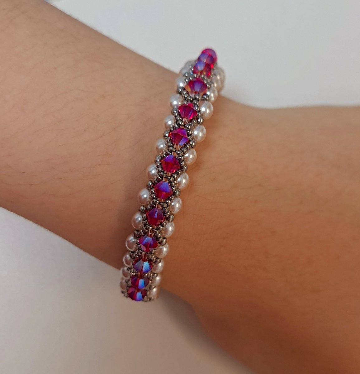 와...예쁘긴너무예쁜데
너무작게만들었음 ㅋㅋㅋㅋ 하면서길이가줄었어요🥺🥺🥺
근데예쁘긴진짜예쁜듯 딱 1시간걸림!!! 다풀고다시만들듯 길게 길게