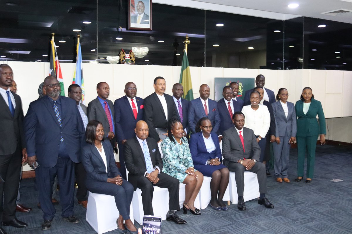 0️⃣0️⃣1️⃣ Activist 🇰🇪 (@shamir2edwine) on Twitter photo These are the faces who know the quantification of the heads and legs 🦵 after they are brutalized by kasongo. They can tell us it cost certain amount of ksh then allow Ruto to continue killing, then make compensation
<a href="/Kibet_bull/">Yoko Ndegwah</a> <a href="/CaptainDominicO/">Captain Dominic Omondi</a> <a href="/bevalynekwambo3/">Bevalyne Kwamboka</a> <a href="/KeNothing/">NothingKE</a> These are the faces who know the quantification of the heads and legs 🦵 after they are brutalized by kasongo. They can tell us it cost certain amount of ksh then allow Ruto to continue killing, then make compensation
<a href="/Kibet_bull/">Yoko Ndegwah</a> <a href="/CaptainDominicO/">Captain Dominic Omondi</a> <a href="/bevalynekwambo3/">Bevalyne Kwamboka</a> <a href="/KeNothing/">NothingKE</a>