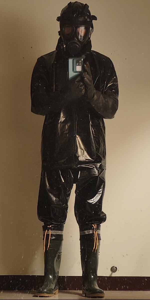 #黑色海膠雨衣
#加長橡膠手套