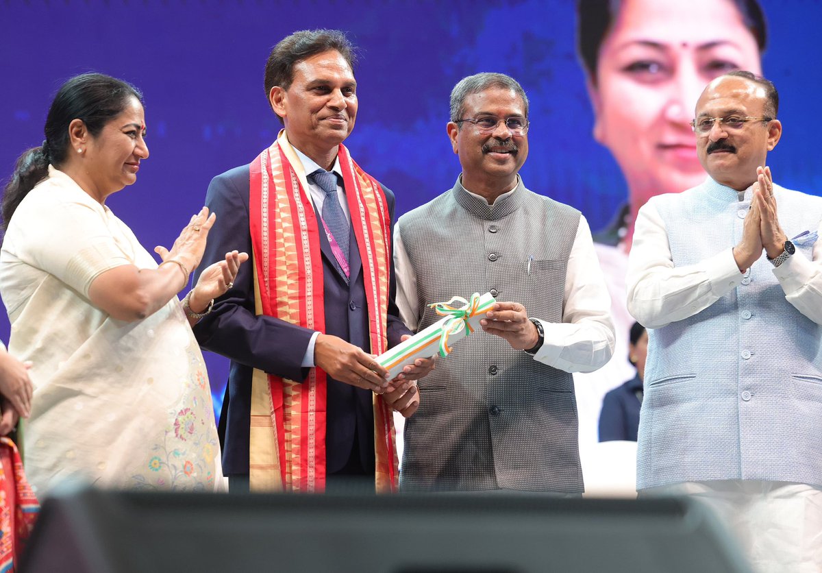 Dharmendra Pradhan tweet media