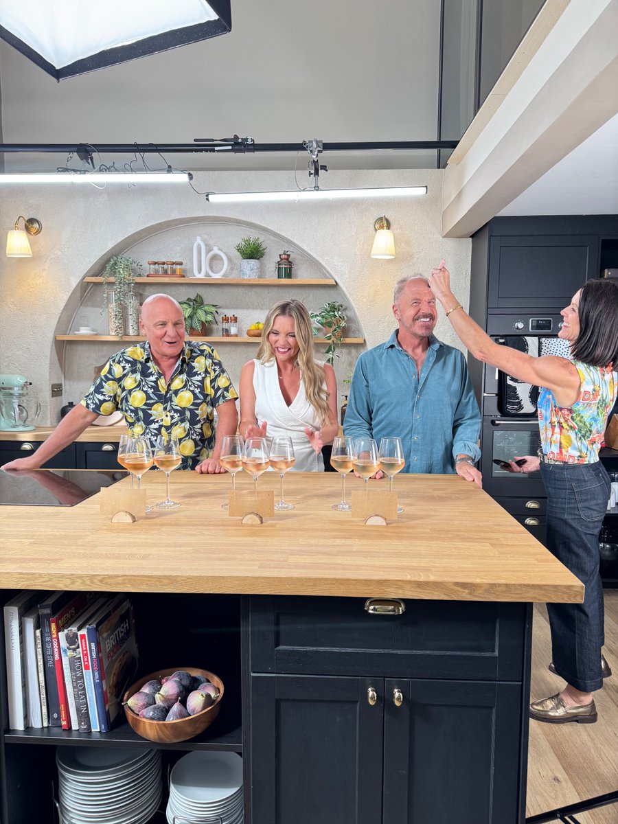 orlandomurrin's tweet photo. Here's a laugh: tomorrow night I'm on Channel 5's 'Brand Meghan - Is She Worth It', blind tasting the Duchess's product range along with @AldoZilli and @CandiceBrown. Tune in at 8.10pm. @channel5_tv https://t.co/jWRdeXyLpH