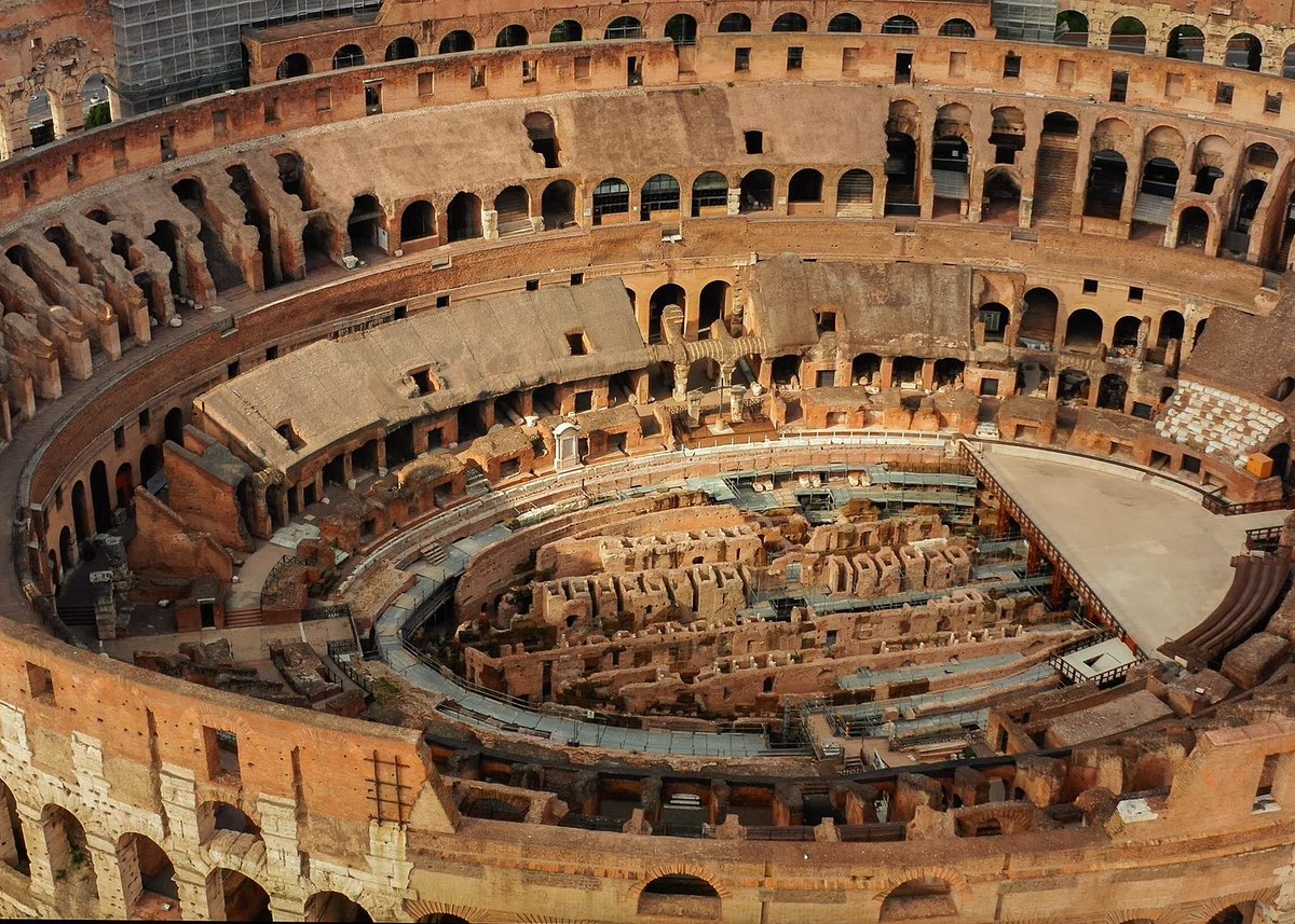 TravelEuropeG's tweet photo. Exploring the Colosseum in Rome 

A Thread 🧵🪡

1/ The Colosseum: Rome’s iconic amphitheater, a symbol of ancient grandeur! Built in 70-80 AD under Emperor Vespasian, it could hold up to 80,000 spectators for gladiatorial battles, animal hunts, and epic spectacles. #Rome #Colosseum #History