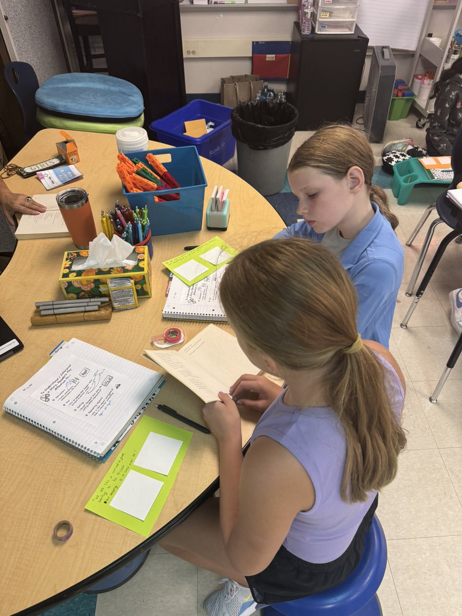5thgrademrswade's tweet photo. To Understand/Interpret a Story, Readers Pay Attention to… (today’s reading mini lesson). Second read of Snow. I’m already impressed with these fifth graders. #Kek #HOTB https://t.co/oi68MULCwT
