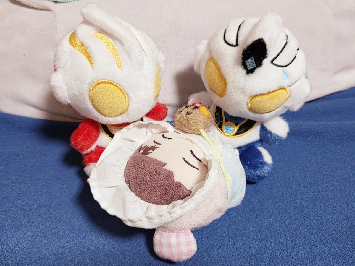 (っ˶´◜ᴗ◝`˶c)がいあー！✨あぐりゅー！✨ｷｬｯｷｬｯ

今日で📺放送27周年
私が物心ついた時に見て夢中になったかっこよくて大好きなｳﾙﾄﾗﾏﾝです😊

大地と海の意思で生まれた彼らは、その逞しさと優しさをもって、うちの4男のごっこ遊びにいつも付き合ってくれています😌
※怪獣役はふわ主