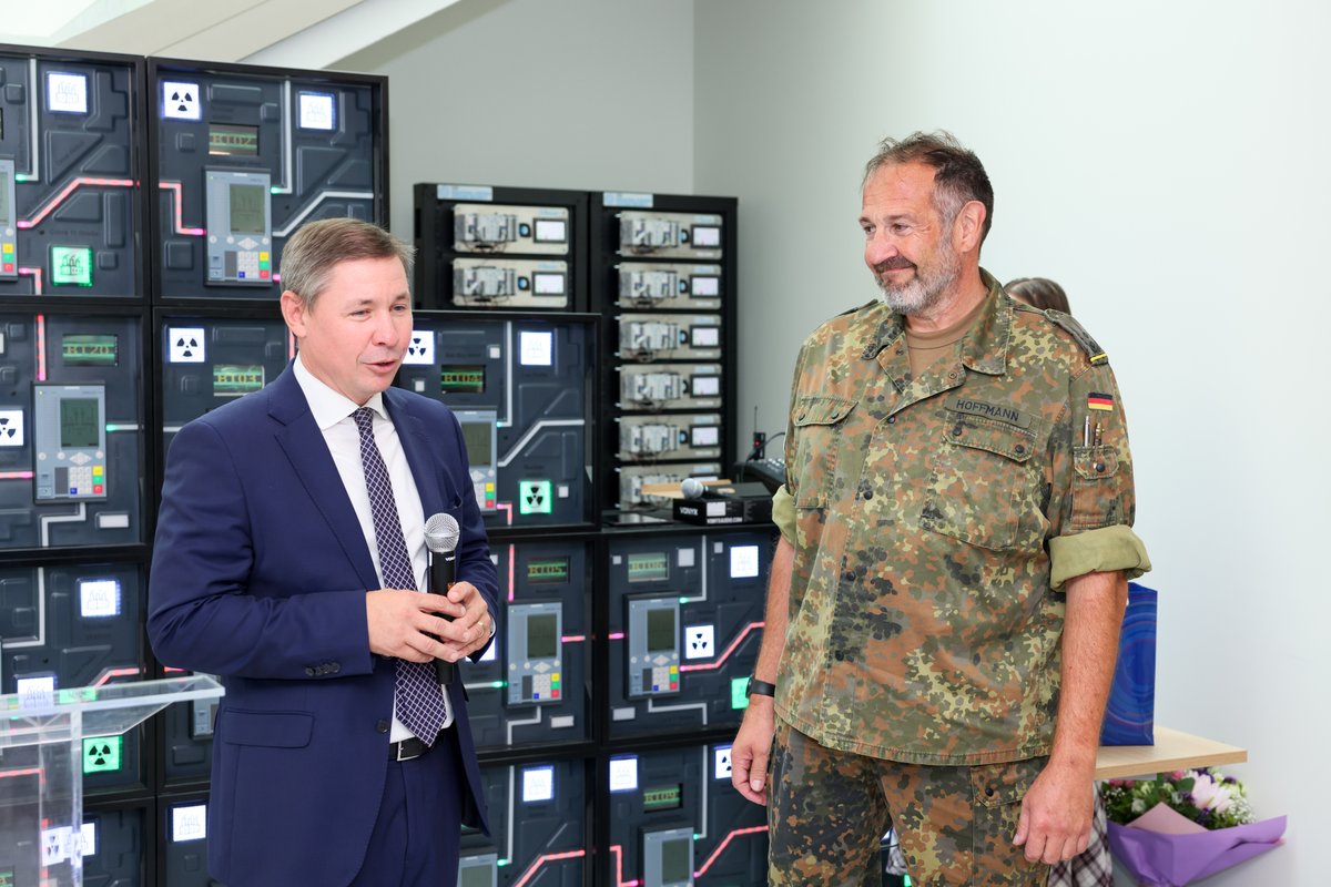 Today, Lieutenant Colonel Bernard Hoffmann handed over the position of Chief of Staff and Deputy Director of the NATO Cooperative Cyber Defence Centre of Excellence to Lieutenant Colonel Christoph Kühn.

LTC Hoffmann was thanked for his dedicated service and leadership, which