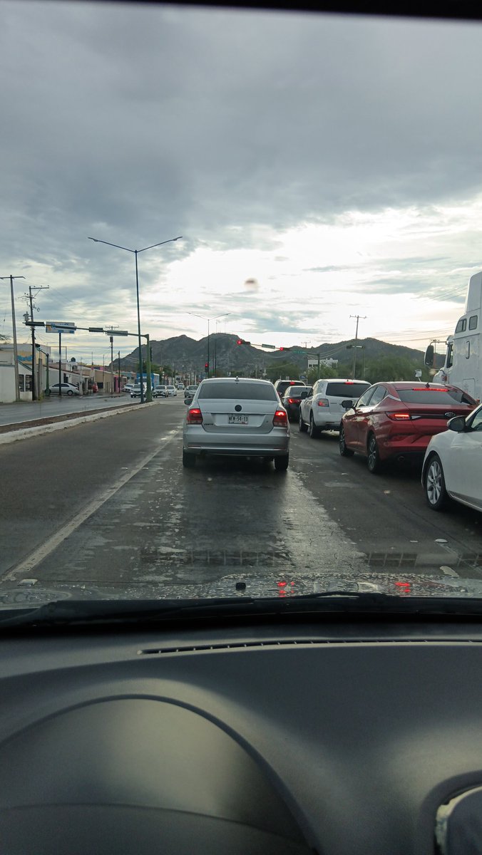 Está escrito en los libros de historia de Hermosillo, que cuando se anuncia una tormenta/ciclón/huracán y hay suspensión de clases o labores, ya no llegará ni habrá lluvias considerables, mientras que la lluvía previa a esa acción fue la que destruyó calles y parte de la ciudad