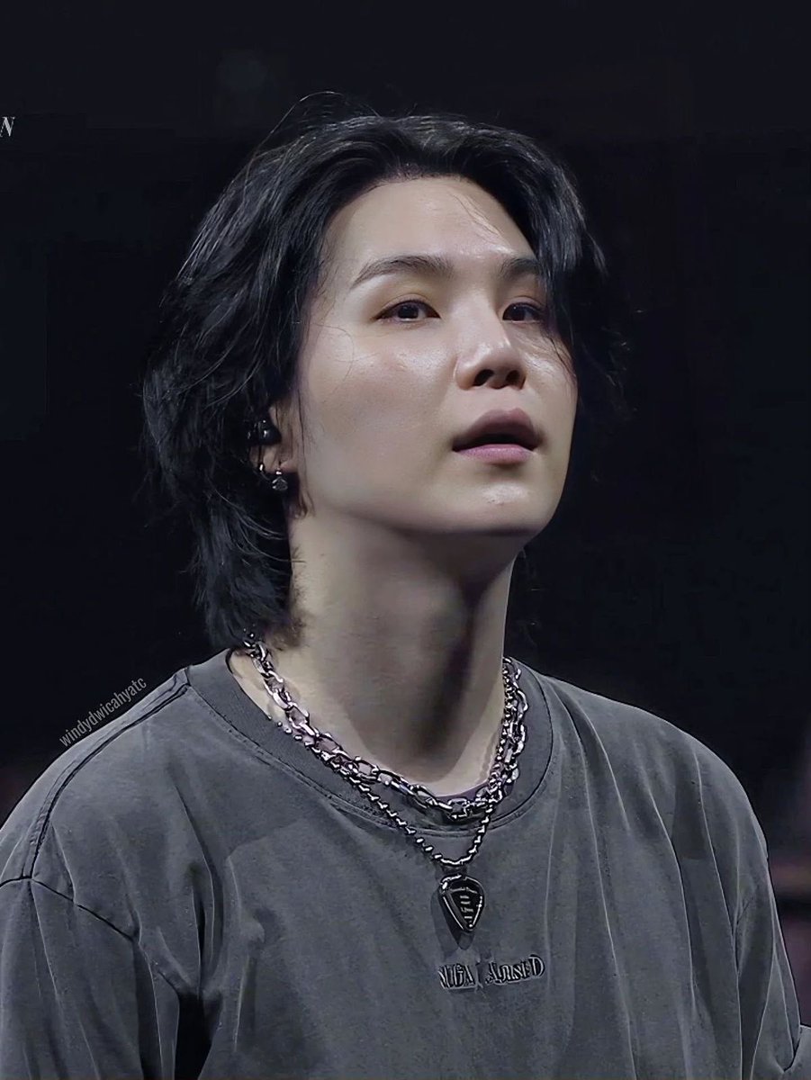 he’s so beautiful it’s sickening