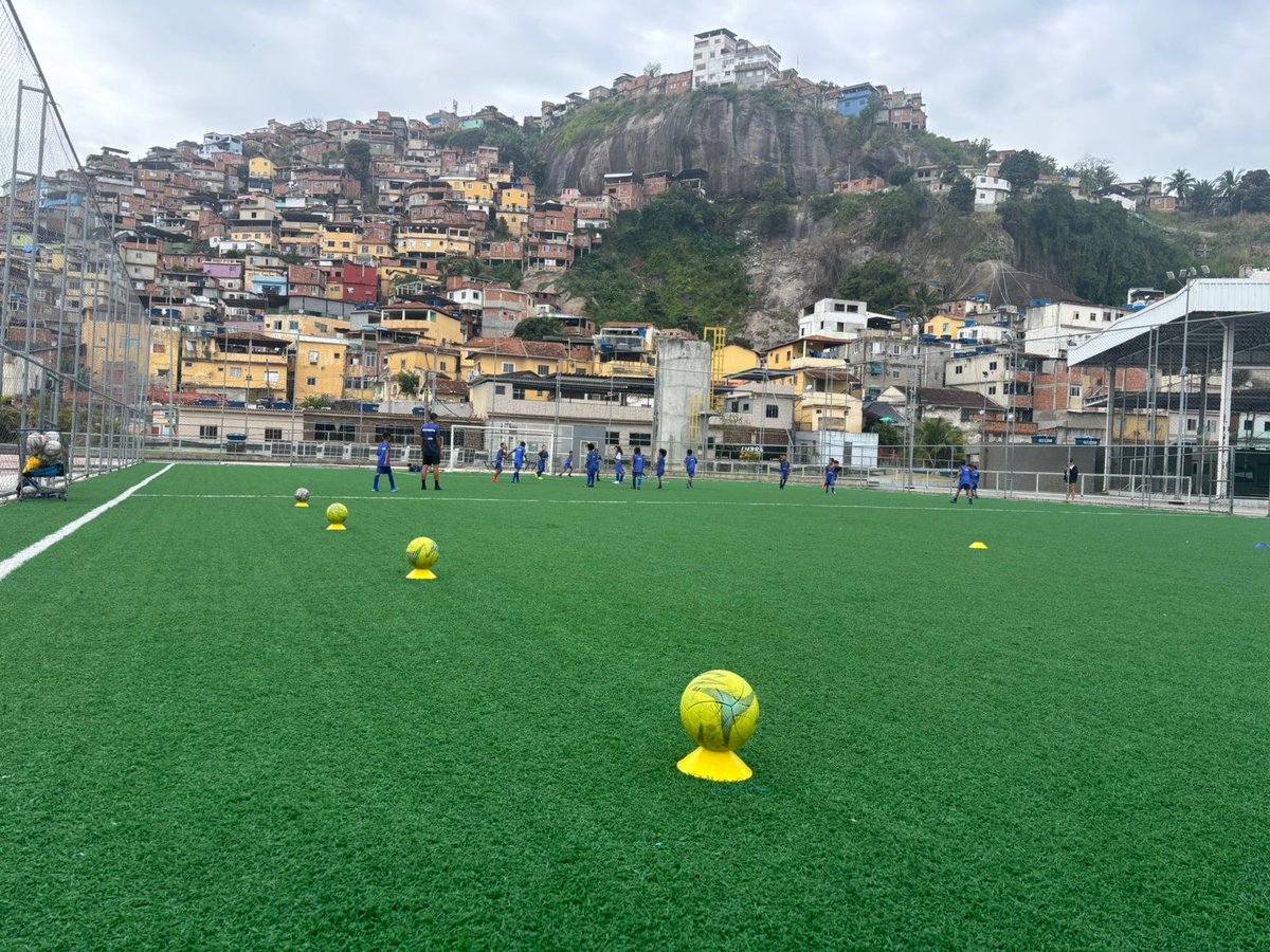 Spartario1's tweet photo. ⚽ O Super Aulão, do dia: 30/08/25, para as categorias SUB-07, SUB-08 e SUB-09 teve como objetivo principal proporcionar uma experiência esportiva enriquecedora, divertida e educativa para os pequenos atletas. 👏 

Pra cima!
🔵 🔴 https://t.co/dyWRC51JeF