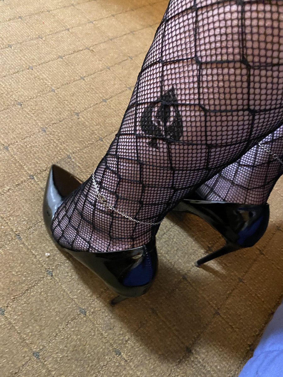 Sissy April tweet media