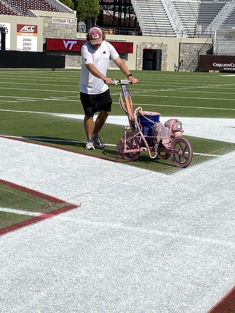 Outlining the VT in maroon