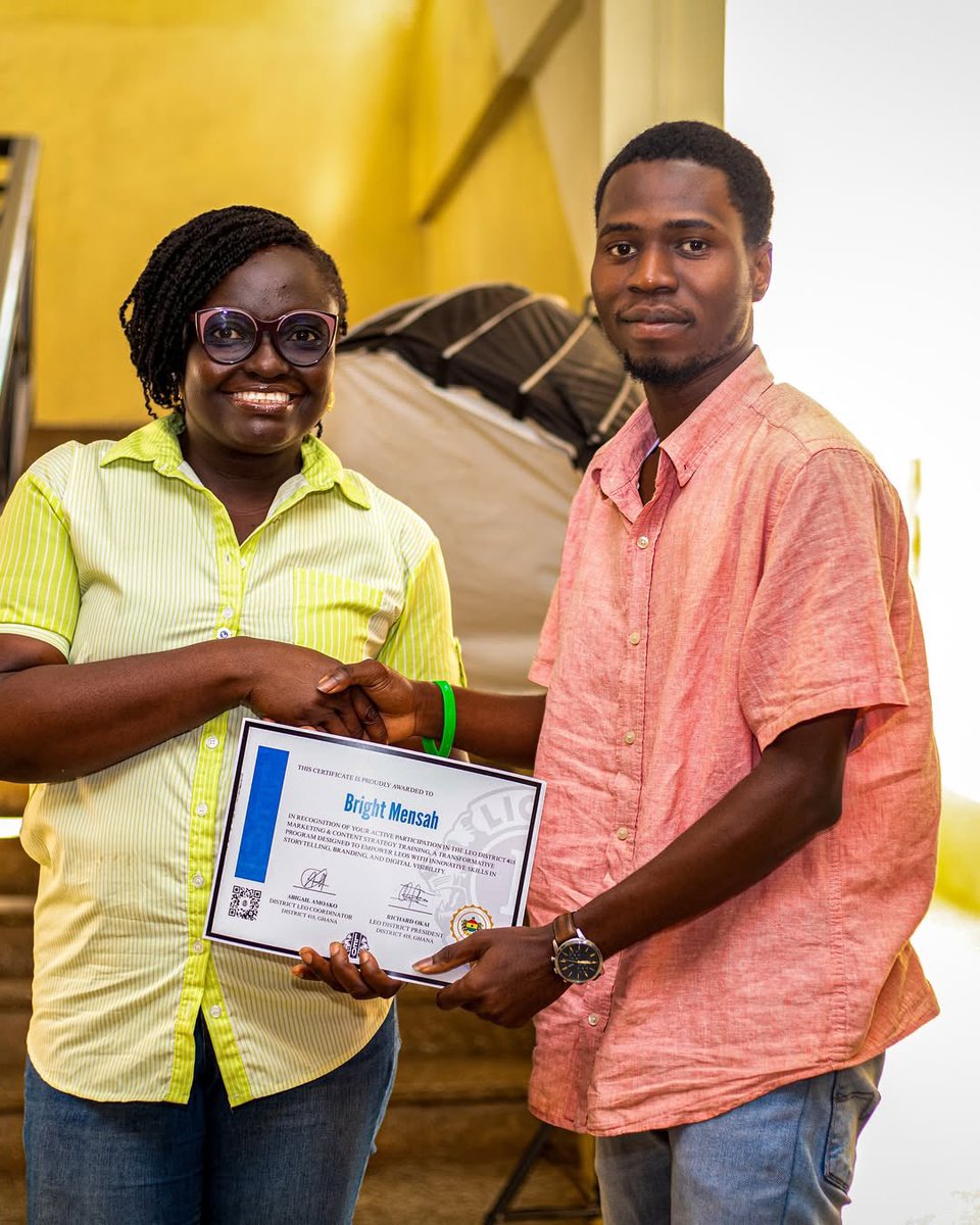 Tema Supreme Leo Club tweet media