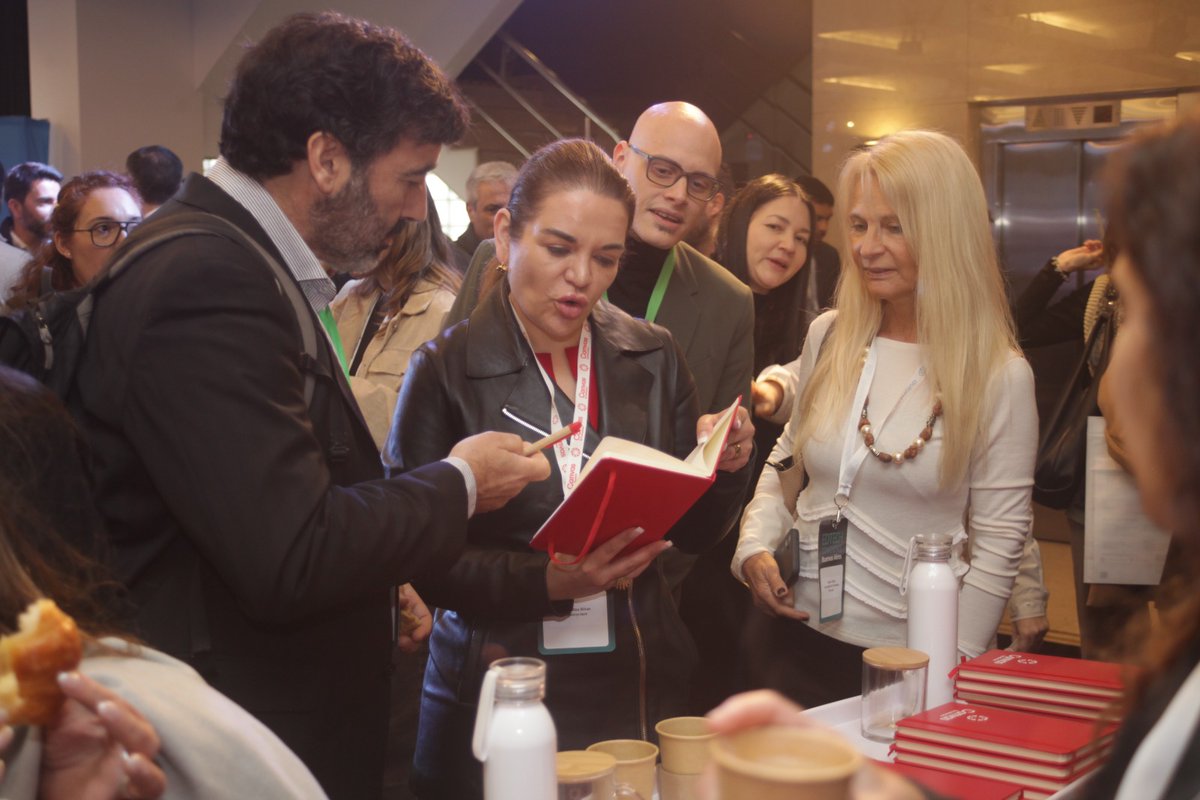 aulanexo's tweet photo. ¡Qué gran experiencia en la EdTechConference Buenos Aires! 🌟 Juntos con Canvas LMS, exploramos cómo la educación puede ser más efectiva en América Latina. 🎓 ¿Quieres saber más sobre nuestras soluciones? ¡Déjanos un comentario! #EducaciónDigital #CanvasLMS #Aulanexo https://t.co/QWkCU6Qq0X