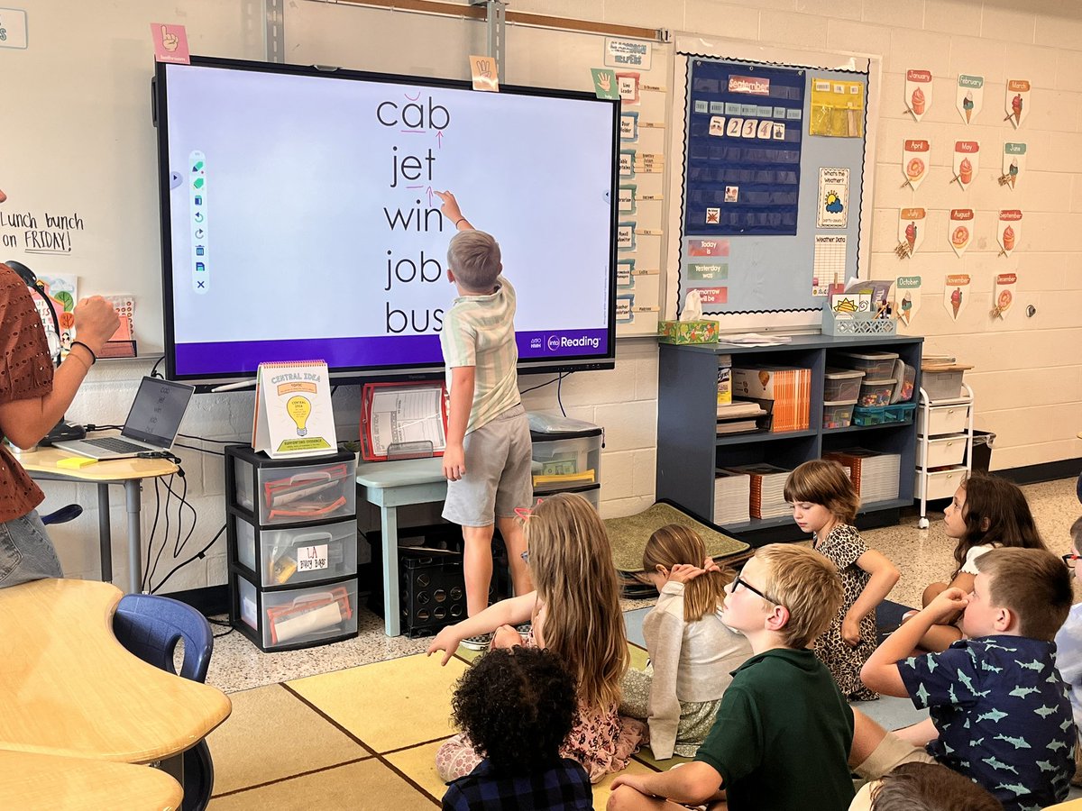 Dawn Vang (@dawn_vang7) on Twitter photo Structured literacy in Ms. Hopper’s class was on FIRE today! Students discussing open/closed syllable types and justifying why the vowel makes that sound! Amazing! #highexpectations #readingrockstar <a href="/PES_Mustangs/">Pembroke Elementary</a> <a href="/amwetmore/">Amie Wetmore</a> Structured literacy in Ms. Hopper’s class was on FIRE today! Students discussing open/closed syllable types and justifying why the vowel makes that sound! Amazing! #highexpectations #readingrockstar <a href="/PES_Mustangs/">Pembroke Elementary</a> <a href="/amwetmore/">Amie Wetmore</a>