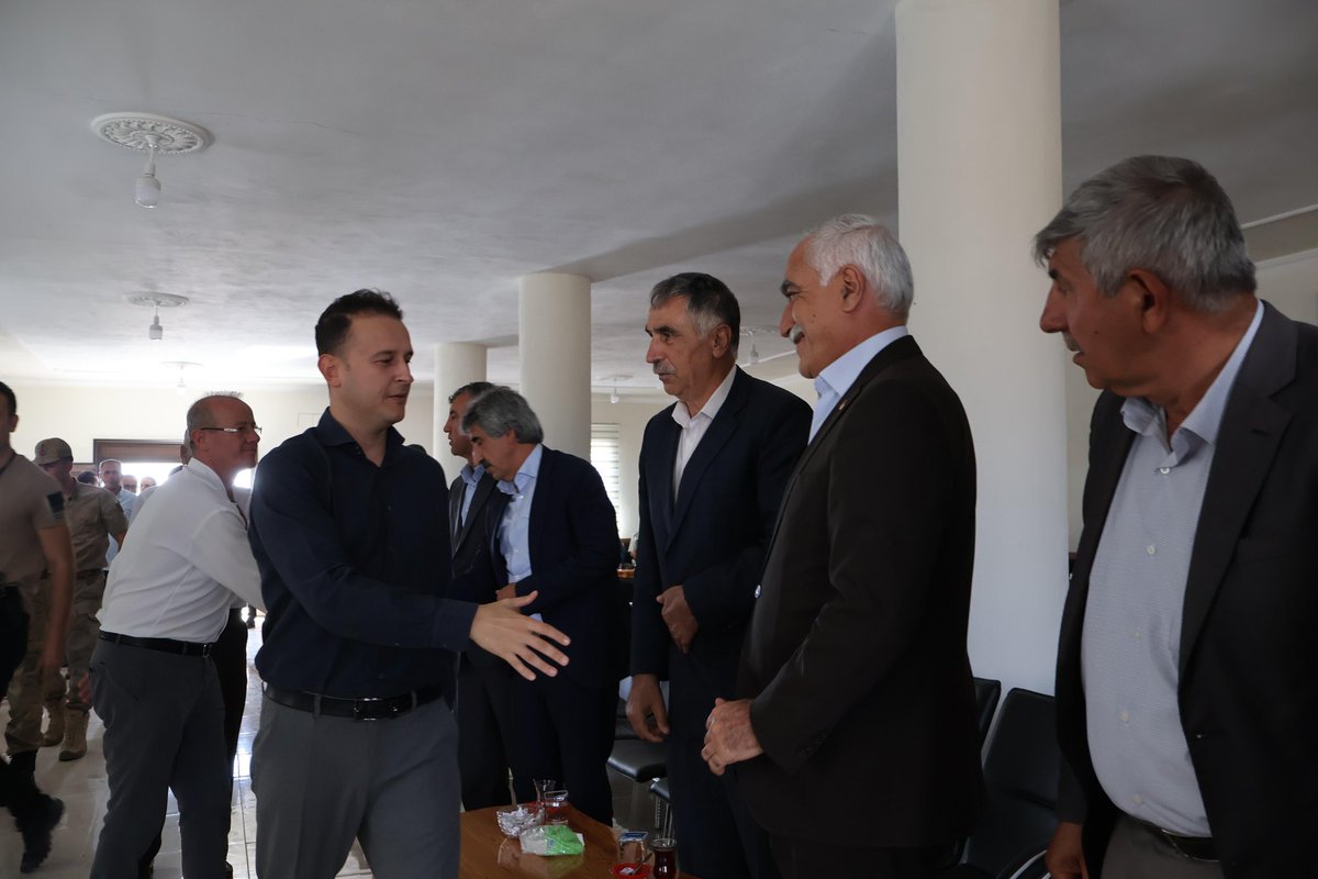 Kaymakamımız Sayın Anıl ADIGÜZEL, ilçemize bağlı Basak Köyünde vefat eden Ramazan BULUT için Basak Köyünde kurulan taziyeyi ziyaret ederek ailesine ve yakınlarına başsağlığı diledi

<a href="/anilladgzl/">Anıl Adıgüzel</a>