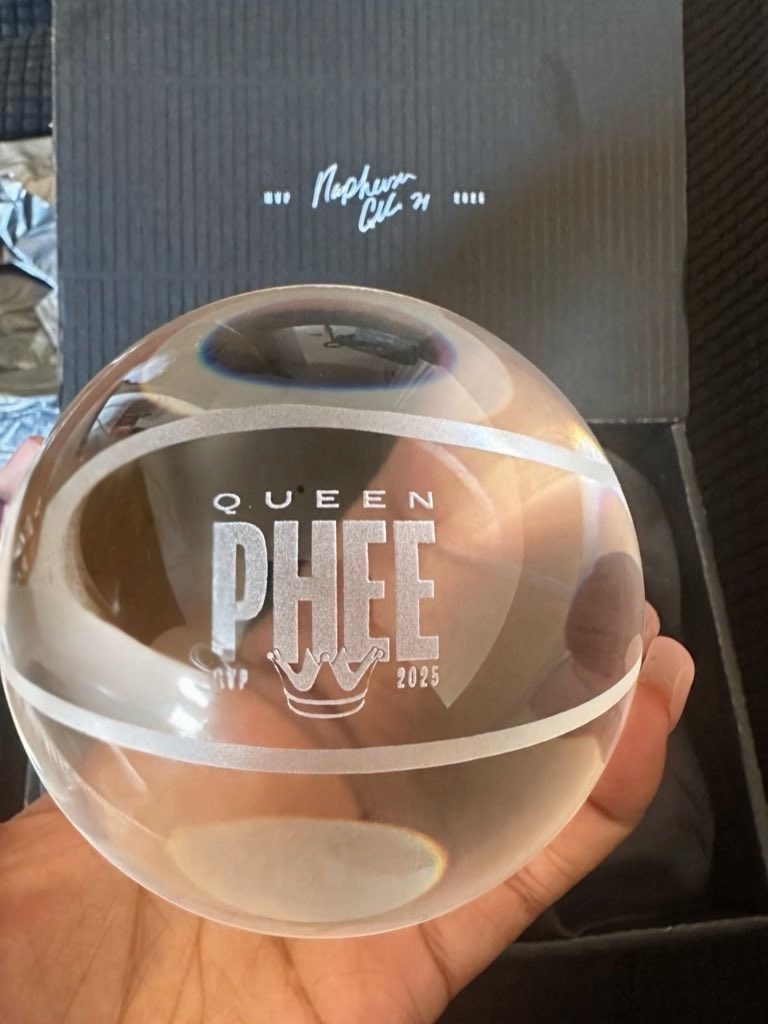 Khristina tweet media