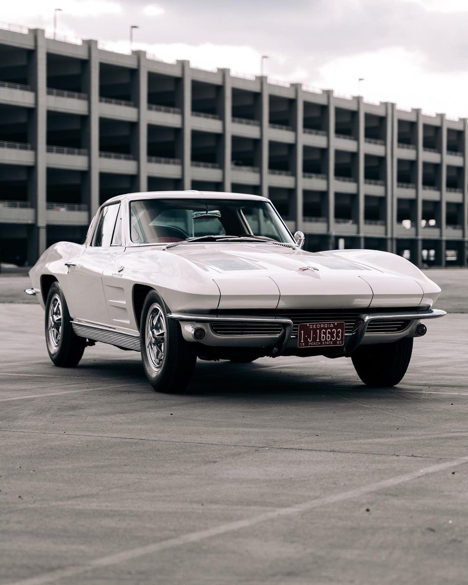 1963 Chevrolet Corvette C2 Sting Ray. 🇺🇸
Yes 🇺🇸
No