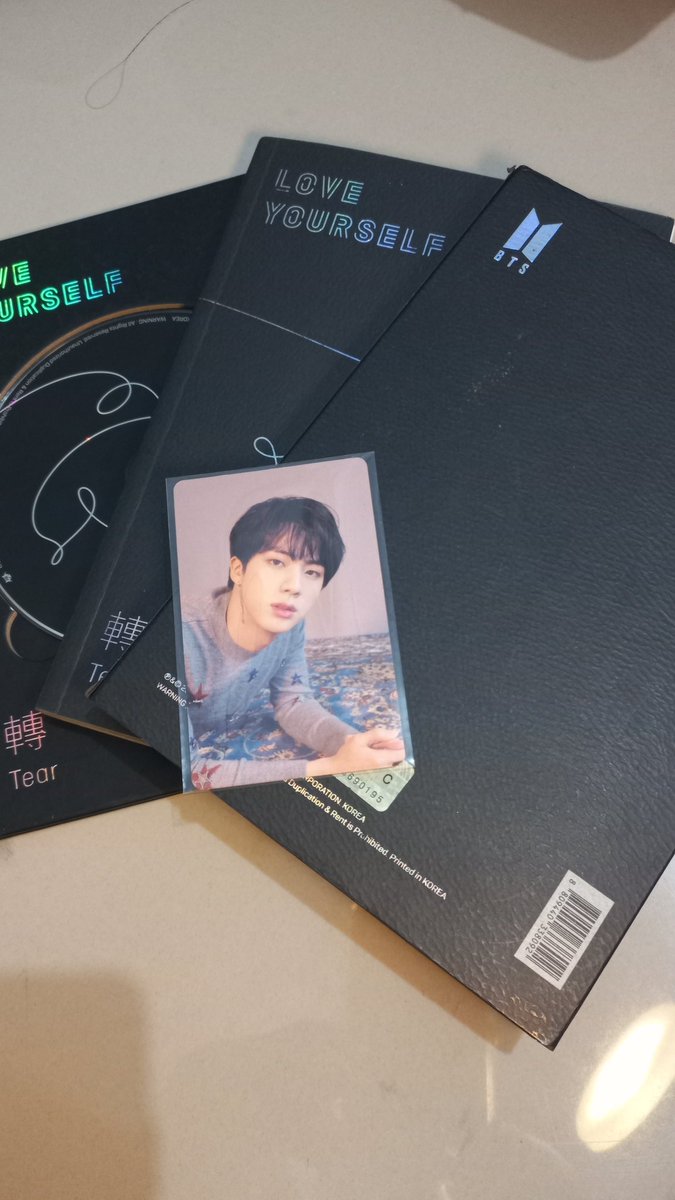 vavaclarusy_'s tweet image. guyss aku mau jual pc jin loveyourself ini ada yang mau??
📍Bandung
💸 72k
co 🍊
❗️❗️serious buyer only 

klo albumnya itu udh damage parah ya, kalo mau bisa dm aja yah 🤍

loveyourself #wts #wtb #pcbts #pcjin