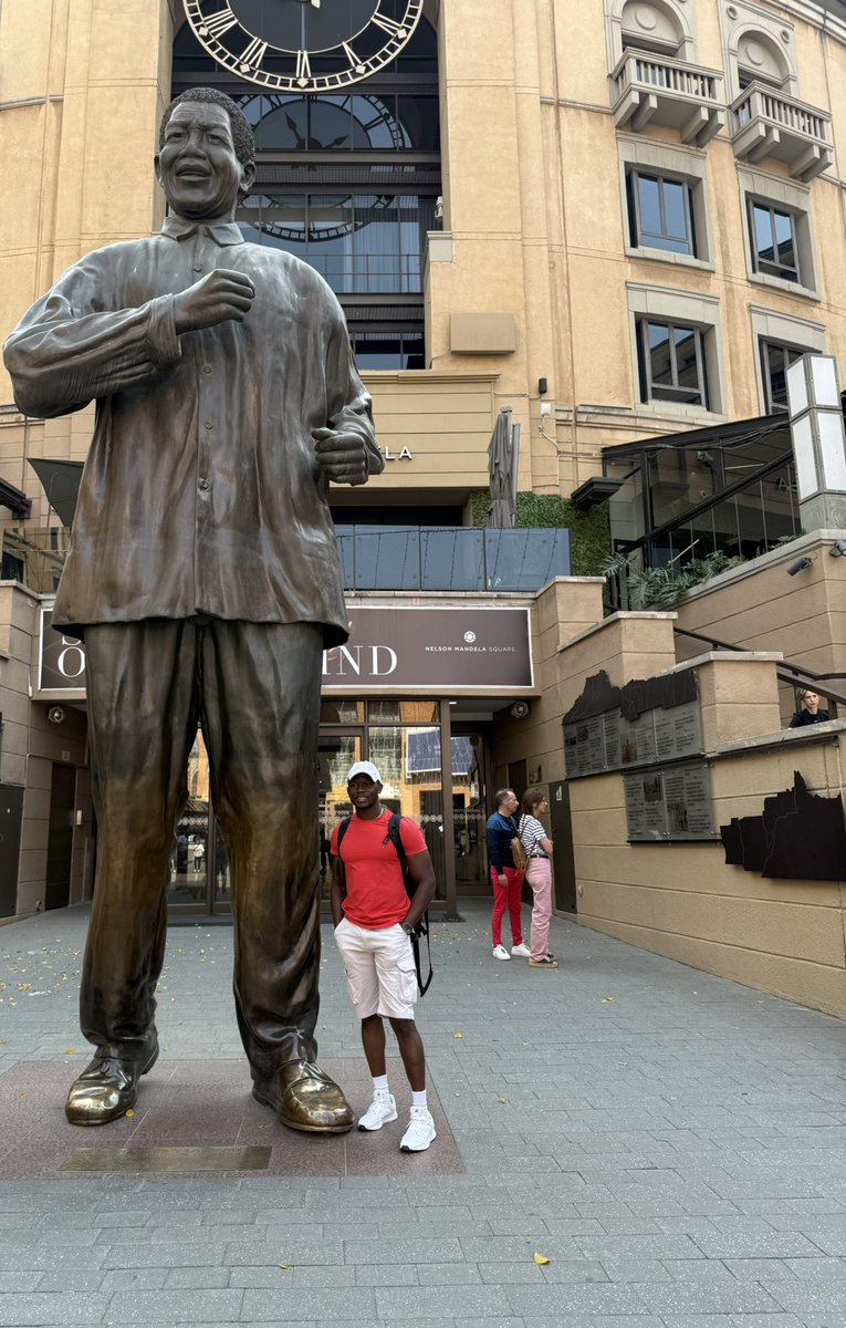 World peace begins with inner peace. By embracing hope, finding strength, and accepting our differences, we share the collective responsibility of building a united and peaceful world. 🙏💫