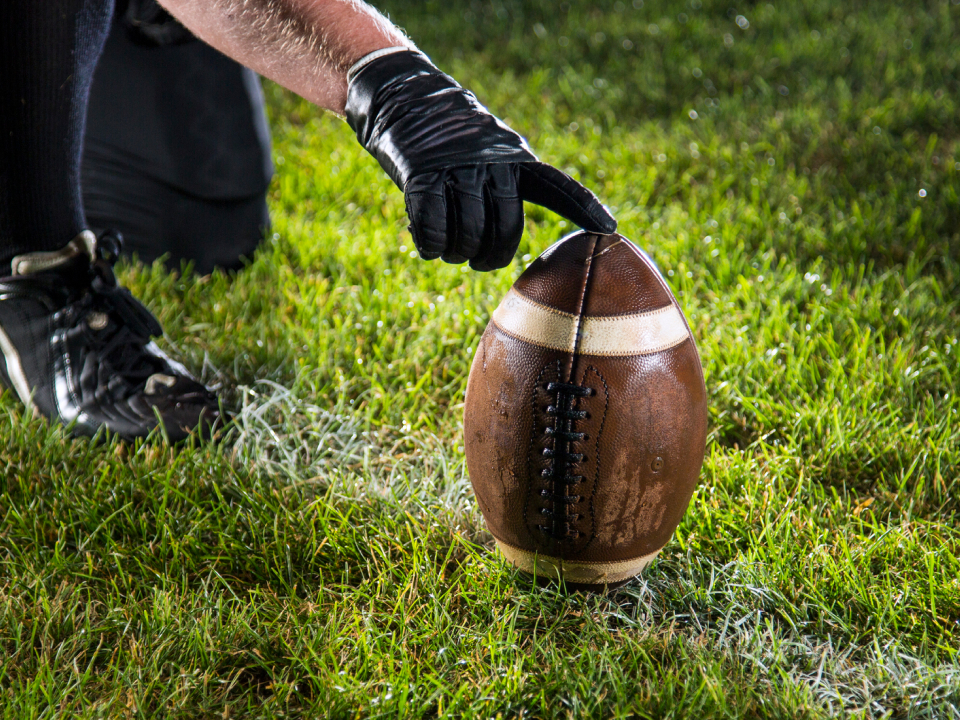 InterConCLE's tweet image. After the Browns vs. Bengals game on September 7, relax in modern luxury at #InterConCLE—your perfect home base for a Browns weekend, just minutes from Huntington Field. Enjoy luxury accommodations and top-notch amenities. #Cleveland
bit.ly/45HDKTy