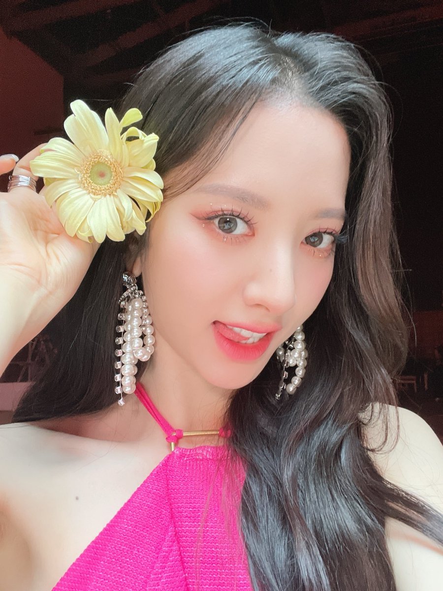 divinitysite's tweet image. The #𝟕문𝜗𝜚ーo͝pen𝕖d, algo que todas las personas con buen gusto musical ya veníamos viendo y aunque todas las canciones han estado tremendas, debo decir que mi favorita siempre será #꯱a𝕥ieʼ𝚜യ𝔟e𝕒uty·𝔣u𝐥𝕝. Deben escucharla para entenderme.

𝐓ra͟𝕧e𝕝er 𝕧iǝnna