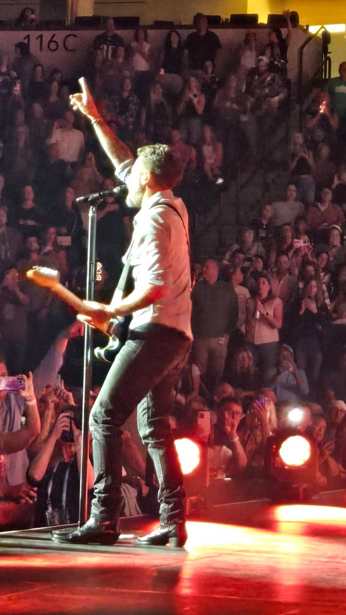 Big night in Allentown, PA last night with <a href="/OldDominion/">Old Dominion</a> and friends.