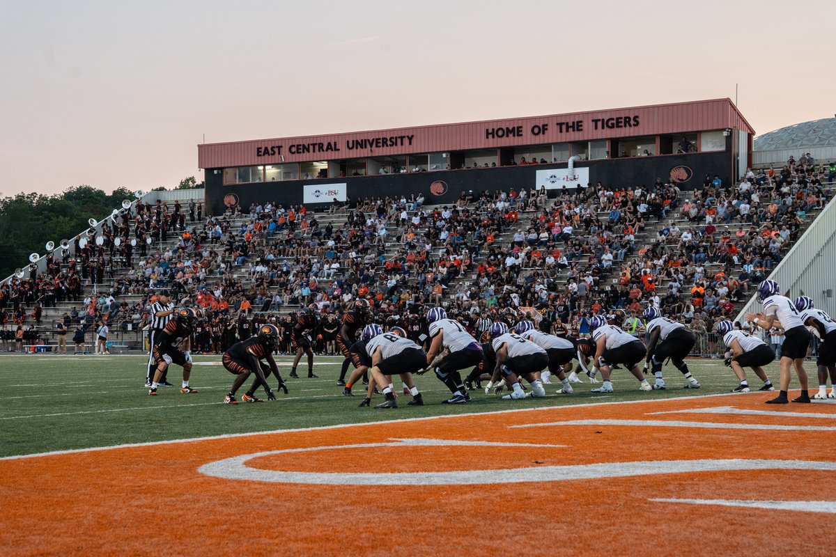 ECUTigers's tweet photo. A night to remember at Koi Ishto Stadium 🖤

Thank you, Tiger fans, for showing up and bringing all the energy 🔋🔥

📰https://t.co/5Q6D6ObSk0

#GoTigers https://t.co/Rvg884yHtY