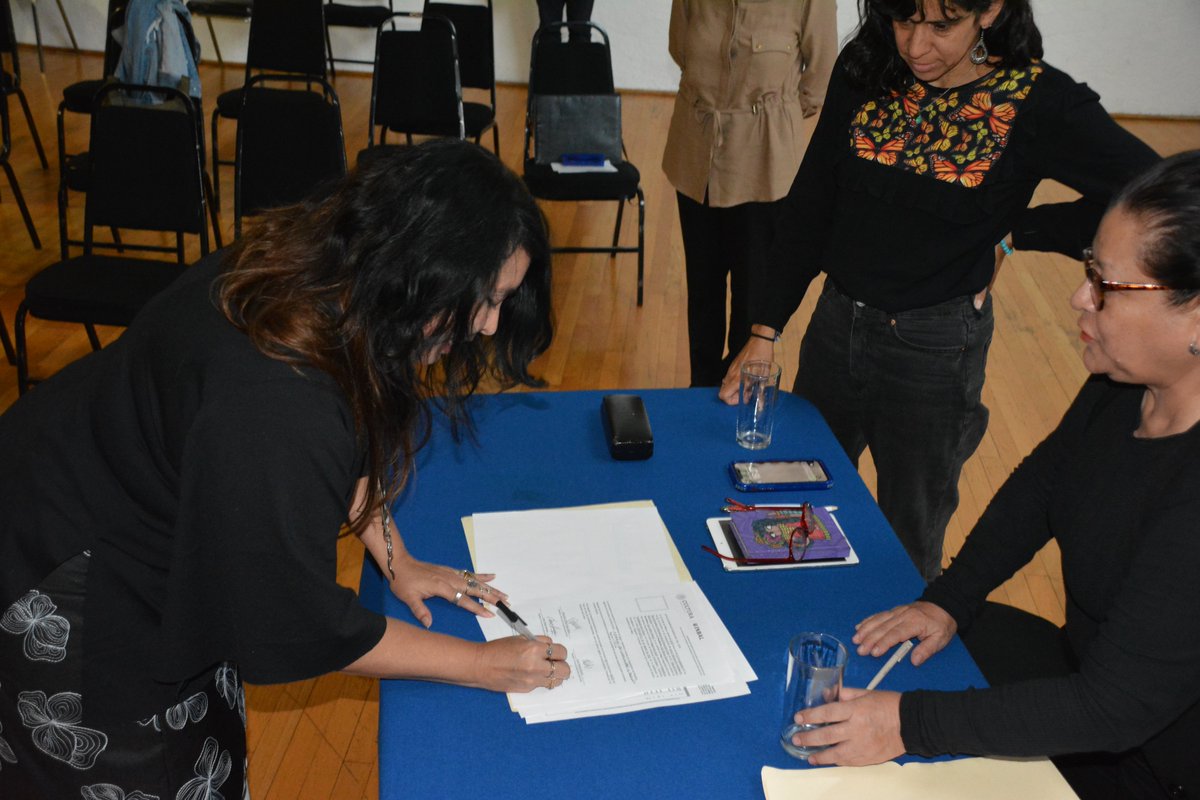 El Cenidi Danza felicita a Abigaíl Jara Durán, quien el pasado 3 de septiembre presentó su examen de grado de la Maestría en Investigación de la Danza, en el cual fue aprobada por unanimidad y con mención honorífica.