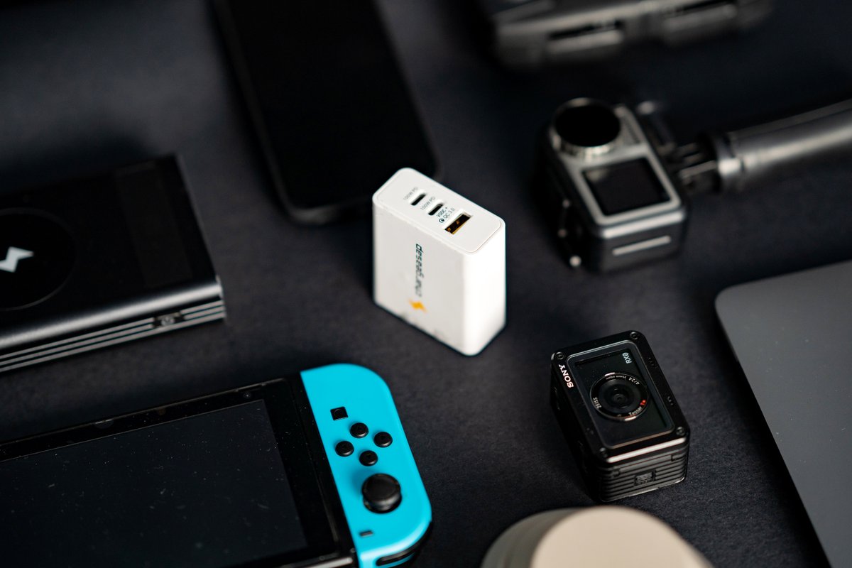 chargeasap's tweet image. Why carry three chargers when one Omega 100W can do it all? 🎯⚡

Follow us for smarter charging hacks and check out Omega 100W at chargerasap.com

#fastcharger #fastcharge #phonecharger #phonechargers #portable #mobilecharger #portablecharger