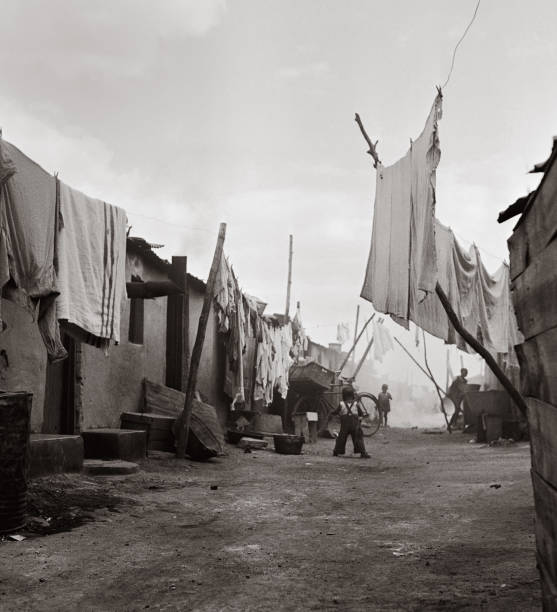 HistorySAZAR's tweet image. Makeshift houses in Orlando Township, part of Soweto in the outskirts of Johannesburg, 1951. Picture: Jurgen Schadeberg