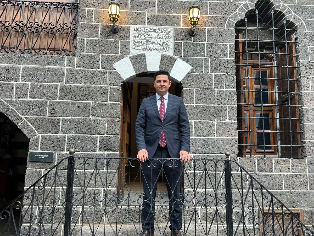 Kimse suskunluğumuzdan cesaret almasın!

Kavuşacağız, hesabını soracağız!

#EmreYüksel