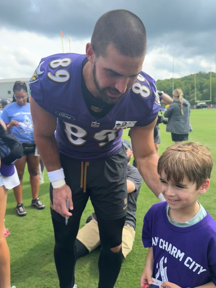It’s football season! Wishing the best of luck to my favorite tight ends, Mark Andrews and Noah Gray, two incredible advocates and role models for all those living with #T1D. Keep up the fight and wishing you a healthy year!