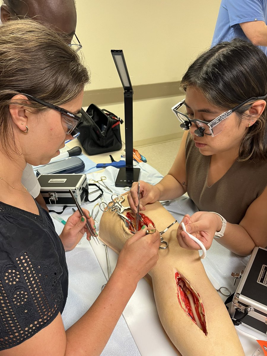DellMedVascular's tweet image. We’ve Kicked off our new vascular skills curriculum! 😷🩺💉Our general surgery residents & medical students practiced sewing anastomoses & performed a fem-pop bypass on a water model. Exciting hands on training for the next general of surgeons! #Vascular #MedEd