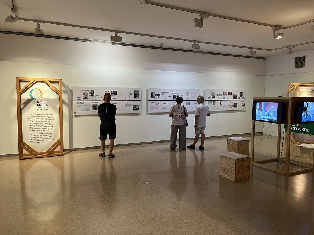 JOliva||*|| (@jolival65) on Twitter photo Aquesta tarda hem fet visita guiada a l’exposició “Josep Benet, en la desfeta i el redreç” al <a href="/museunoguera/">museunoguera</a> a Balaguer. Un personatge superlatiu que continua generant gran interès en moments de manca de referents tan greu. Aquesta tarda hem fet visita guiada a l’exposició “Josep Benet, en la desfeta i el redreç” al <a href="/museunoguera/">museunoguera</a> a Balaguer. Un personatge superlatiu que continua generant gran interès en moments de manca de referents tan greu.