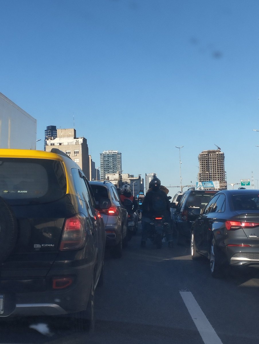 Demora por presunto accidente en Autopista 25 de Mayo empalme Bs.As la Plata via <a href="/moshisc/">ℳ𝒾𝒸𝒶ℯ𝓁𝒶</a>