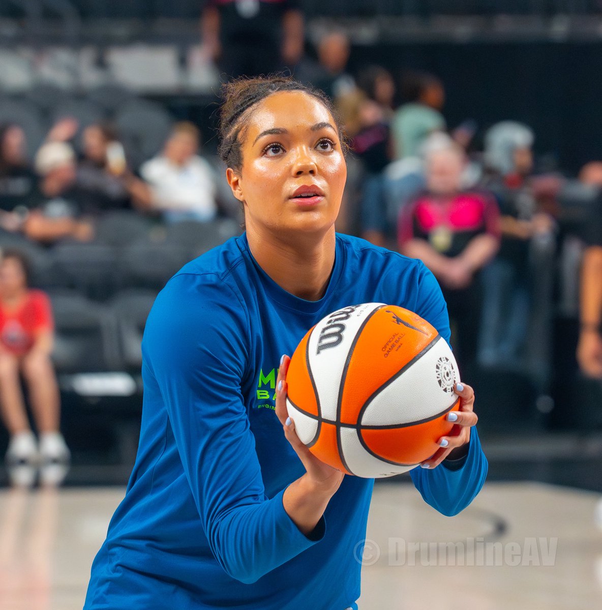 Vegas keeps ROLLING 🎲
<a href="/LVAces/">Las Vegas Aces</a> beat the <a href="/minnesotalynx/">Minnesota Lynx</a> 97-87 for their 13th win in a row — a NEW franchise record!
👑 <a href="/_ajawilson22/">A'ja Wilson</a> : 31p - 4️⃣ Time MVP??
💫 <a href="/JackieYoung3/">Jackie Young</a> : 20p
🎯 <a href="/cgray209/">Chelsea Gray</a> : 13p | 10a #PointGawd 

#Vegas 🔥 #ALLINLV #WNBA 

📸: <a href="/DrumlineAV/">DrumlineAV</a> - <a href="/Str8BetSports/">Straight Bet Sports Media</a>
