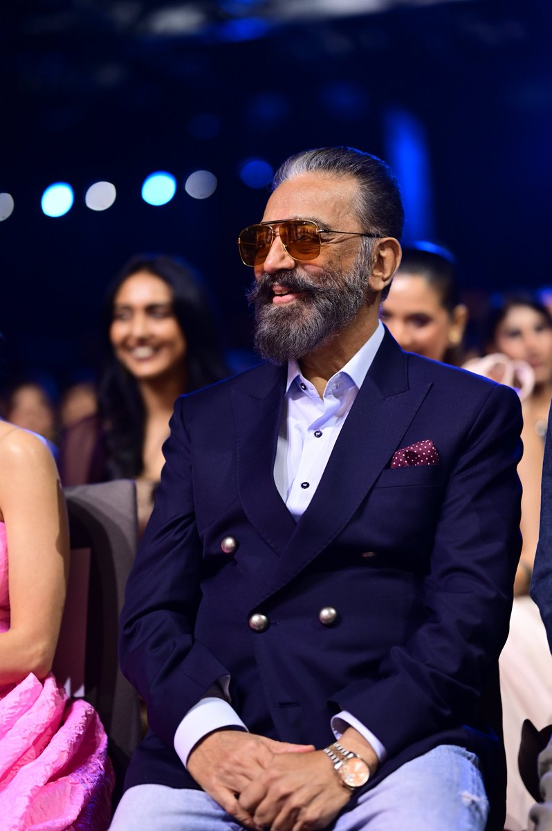siima's tweet photo. @ikamalhaasan  brings his unmatched style to #SIIMA2025. A legend who doesn’t just walk into a room—he owns it. 🔥
🗓 5th & 6th September
📍 Dubai Exhibition Centre, EXPO City
🎟 Book Now at https://t.co/XZILfFAHD1
Dubai Local Partner: #Truckersuae 
#NEXASIIMA #SIIMAinDubai #SIIMA2025 #NEXA #Airtel #Swastiks #HonerHomes #SouthIndiaShoppingMall #BigC #EaseMyTrip #adityaramchairman #Budbee #SMAAX #LaNima #NEXAExperience #createinspire  @ConfidentGroup1  @EaseMyTrip