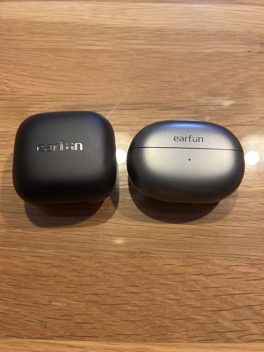 akiaki_0218's tweet image. #EarFunの秋
EarFun Air Pro 4i 
ノイキャンめっちゃ効く！
音もいいし、アプリめちゃくちゃ使いやすい！
シアターモード最高！！

EarFun Clip
簡単につけられるし、着け心地も良き！
低音がしっかり聞こえるのがびっくり！
シアターモード最高！