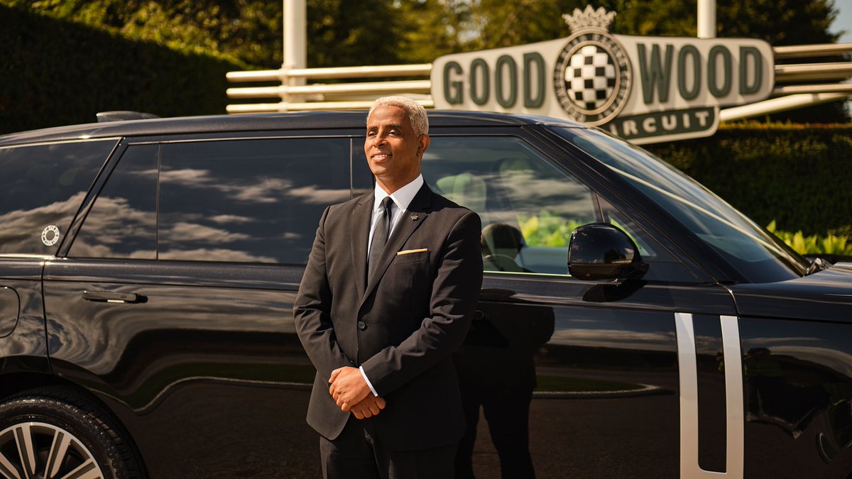 Travel back to the golden era of motorsport with Wheely, the Official Chauffeur Partner of Goodwood Revival 2025. Enjoy fixed-rate journeys between London and Goodwood and exclusive access to the closest drop-off and pickup points at the Motor Circuit.