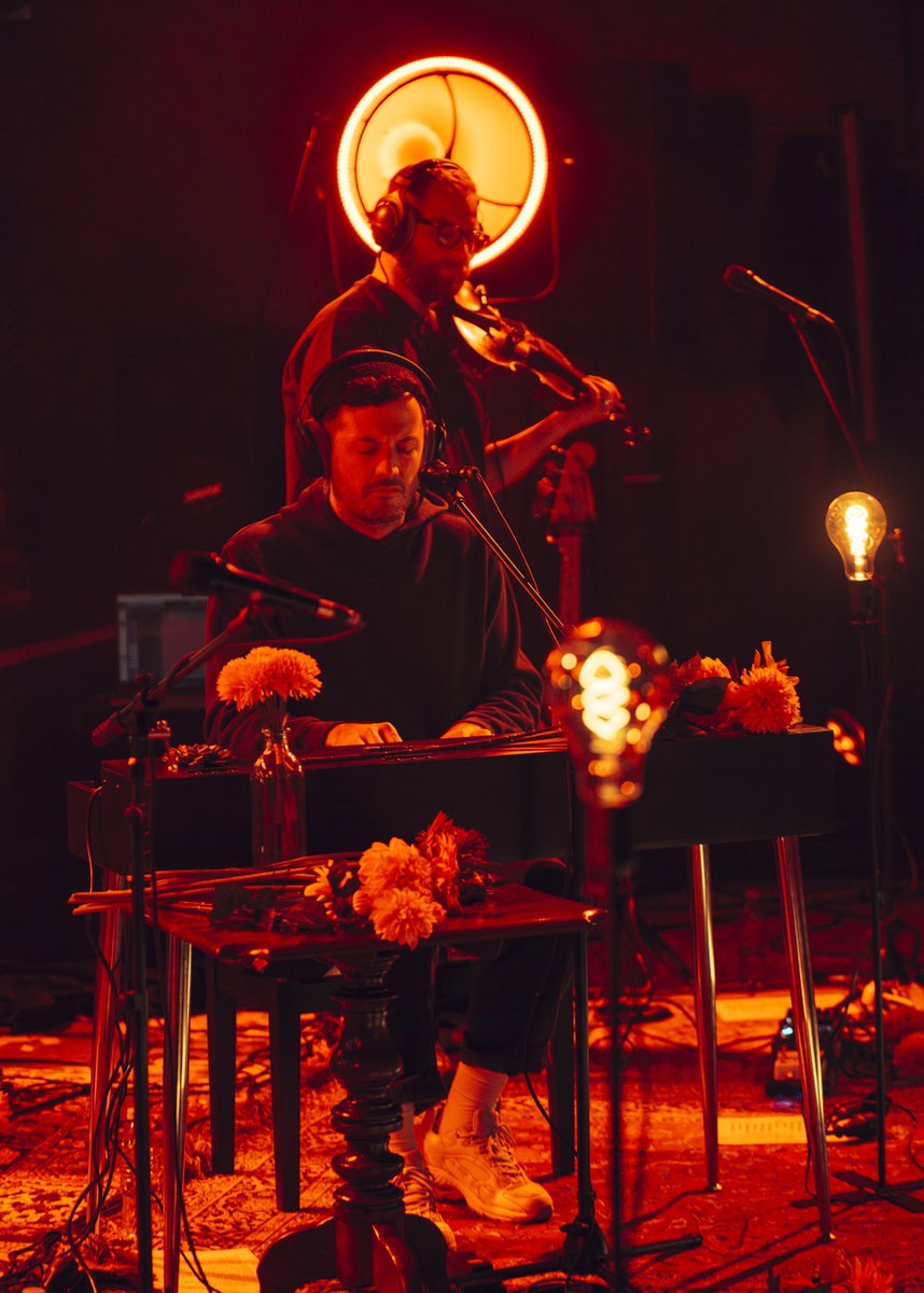 Paris Unplugged - a new live album - out September 26

Recorded earlier this year at Le Consulat in Paris, FR. You can listen to "Careful" and "Fear of the Water" everywhere today.

Listen: syml.ffm.to/careful_parisu…
Pre-save: syml.ffm.to/parisunplugged