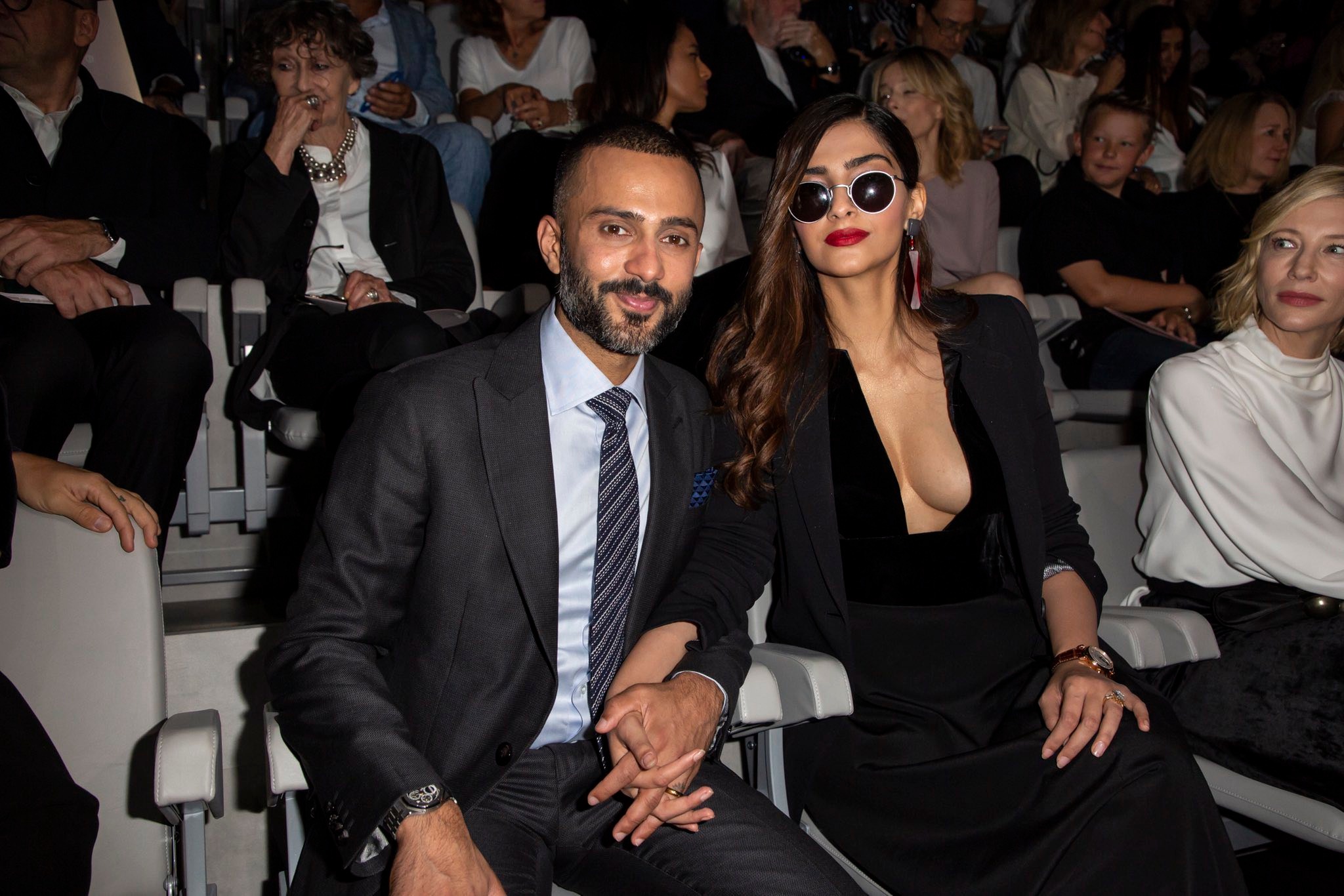 Sonam Kapoor side boobs